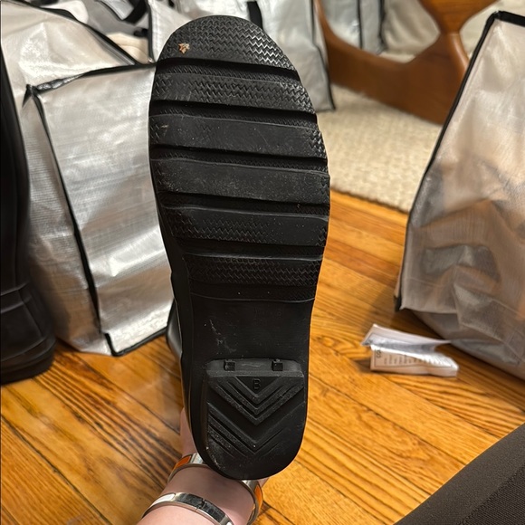 Hunter Classic Black Rain Boots - Picture 4 of 5